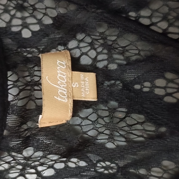 Takara Black Sleeveless Blouse with White Geometric Embroidery - Picture 4 of 7